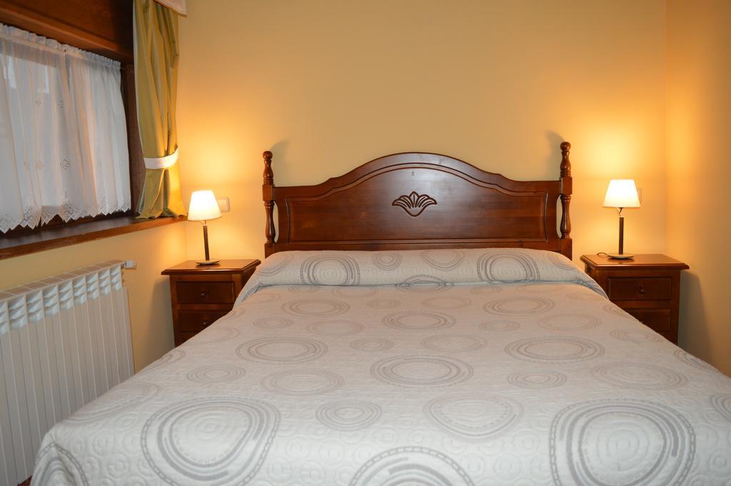 Hostal Revinuesa Kültér fotó
