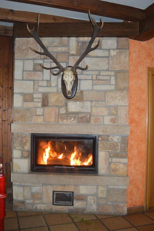 Hostal Revinuesa Kültér fotó