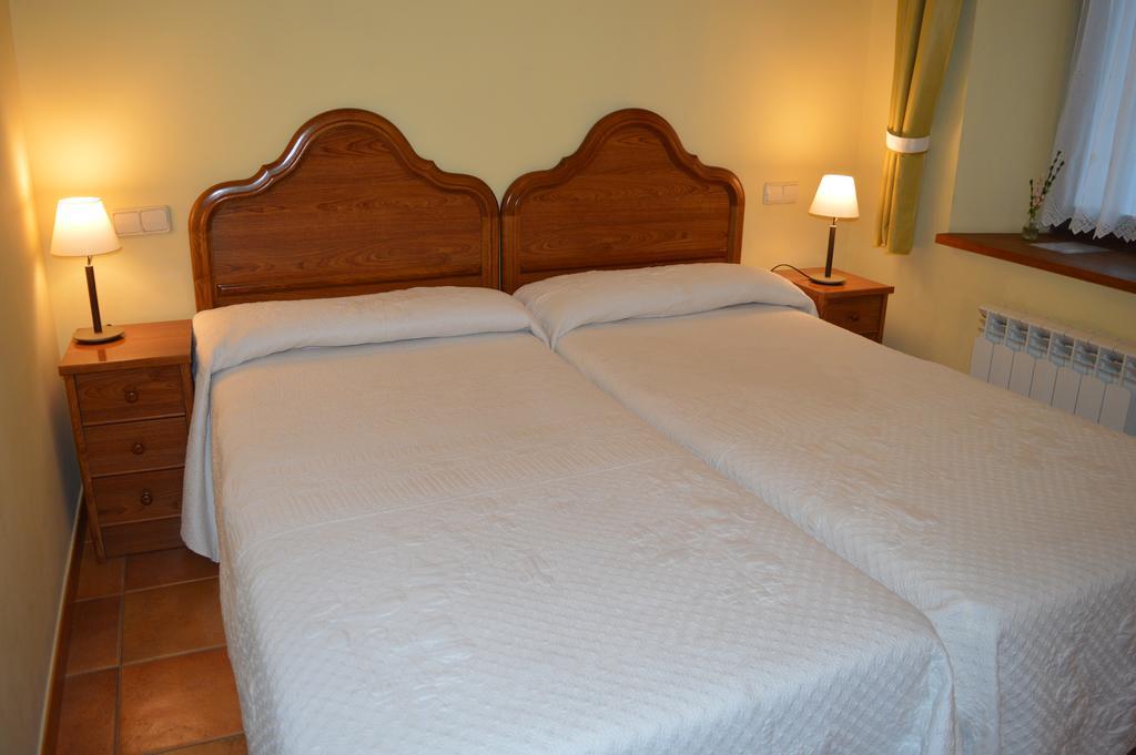 Hostal Revinuesa Kültér fotó