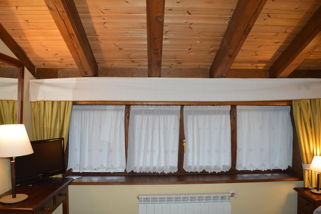 Hostal Revinuesa Kültér fotó